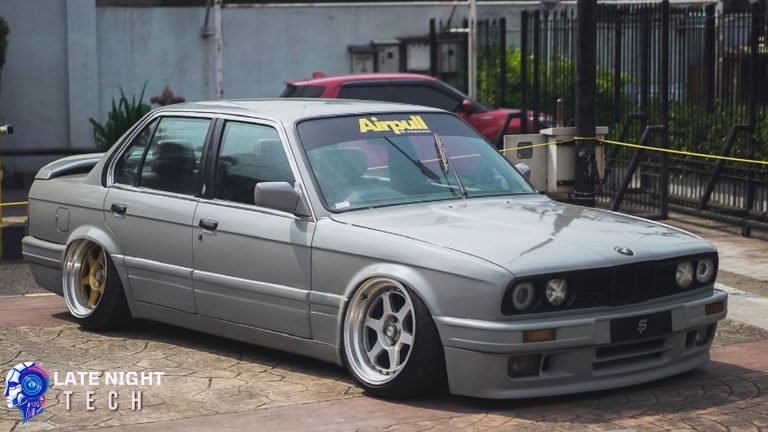 BMW E30 Mobil Super Klasik yang Tak Lekang Waktu!